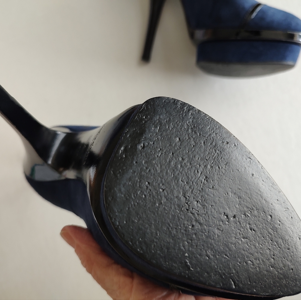 CHANEL heels - Picture 2 of 10